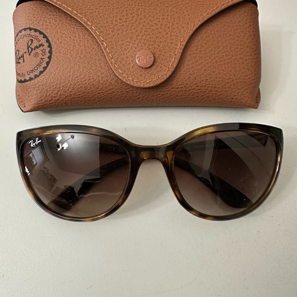 EUC Ray-Ban Emma Cat Eye